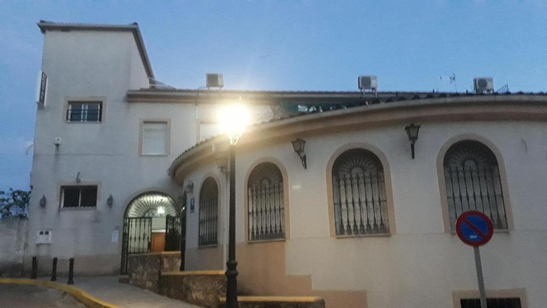 Hostal VILLA CARBULA Almodovar del Rio Exterior foto